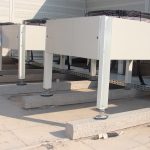 Vibro-AM- Vapaasti seisova jousikiinnikke-puhallin