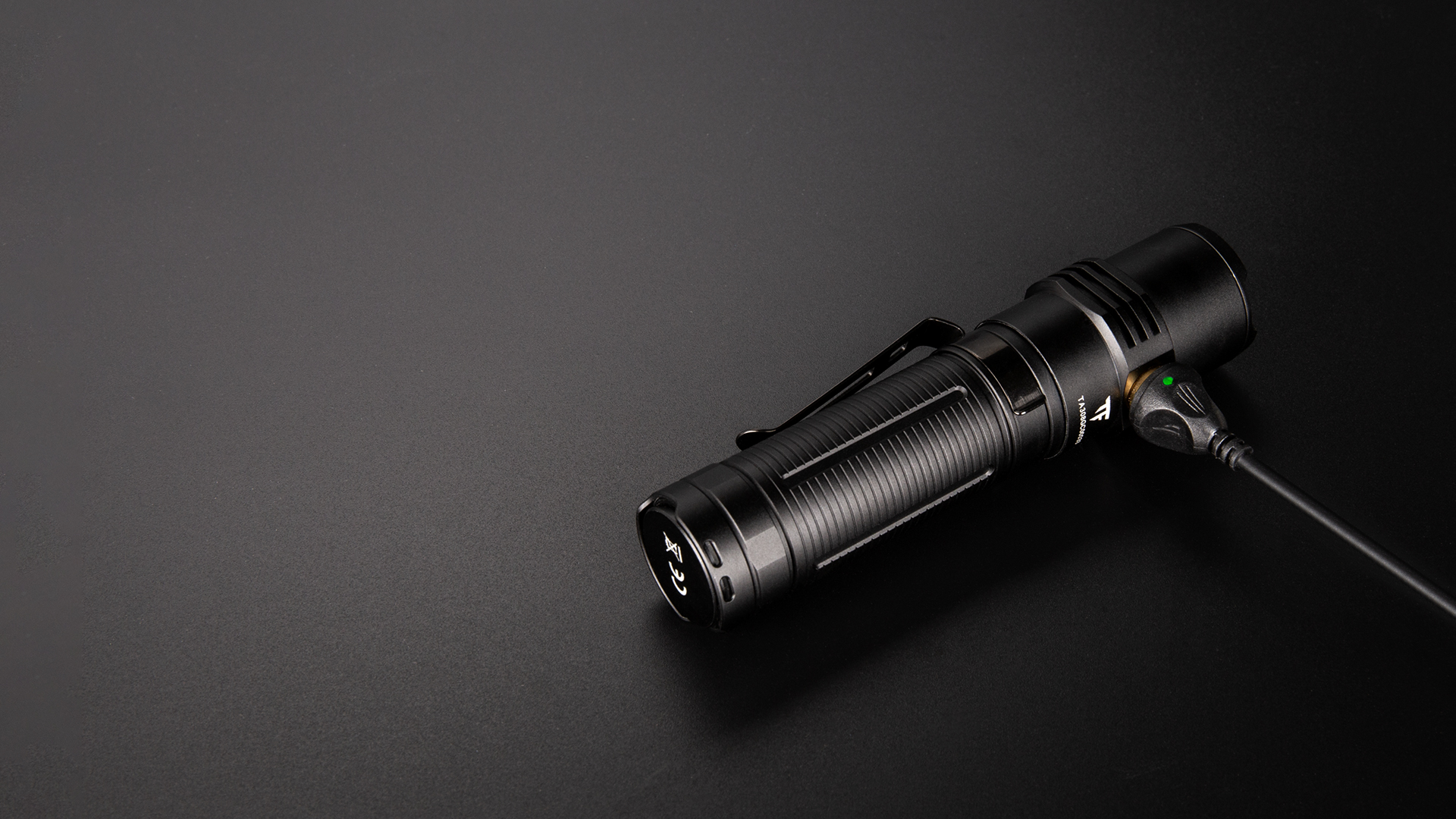 Tehokas taskulamppu Trustfire MC3 3300 lm, magneettinen pikalautaus