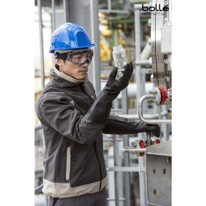 Suojamaski Bolle Pilot pääpannalla